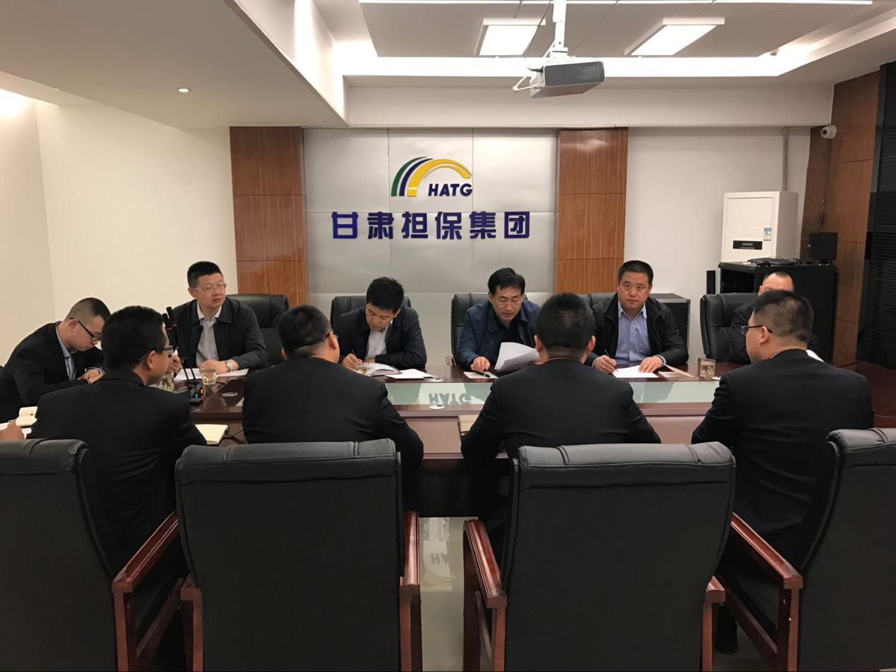 2017年5月10日,集团公司党委书记,副董事长荣志远,副总经理杨重存